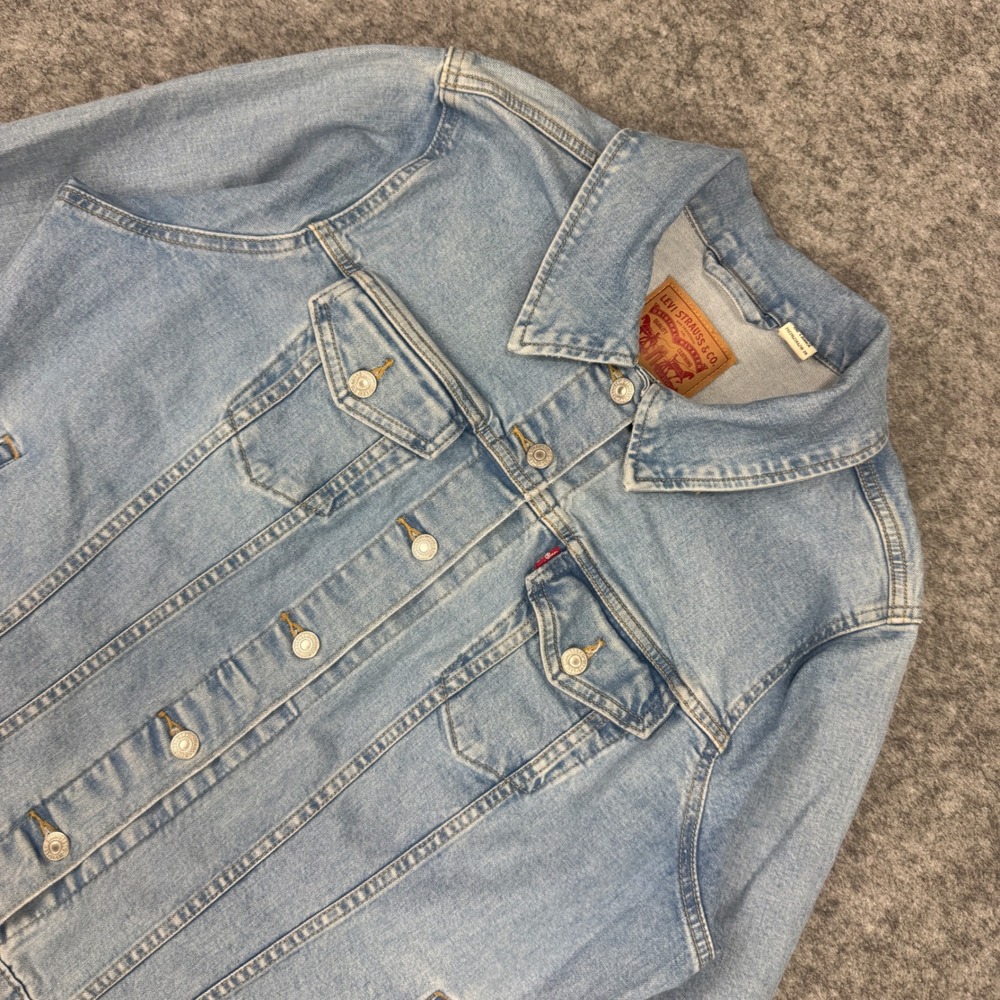 Levis Womens Light Wash Denim Ex Boyfriend Trucker Jacket 2X Blue Cotton Blend